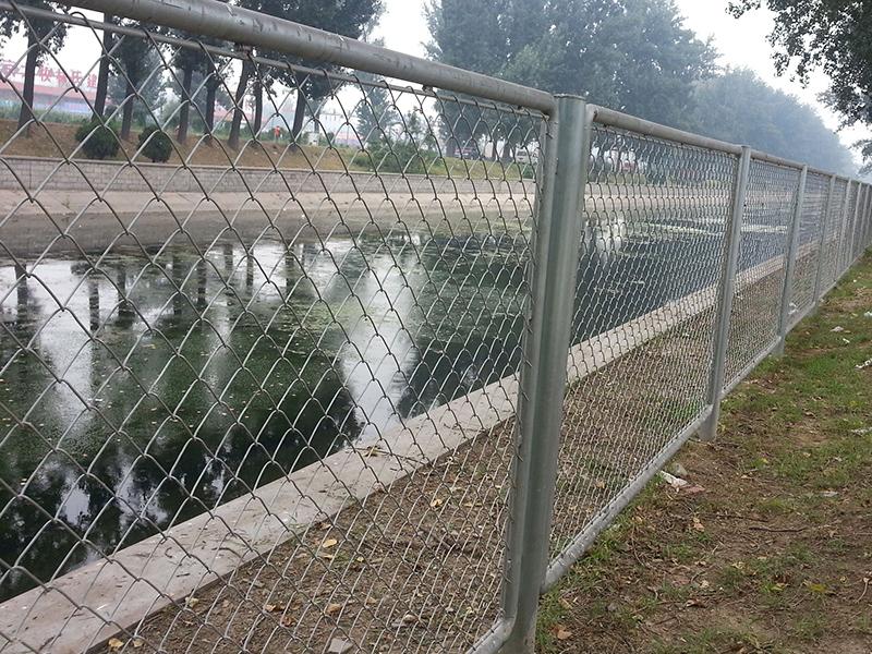 勾花護(hù)欄網(wǎng) 勾花護(hù)欄網(wǎng)