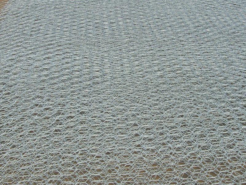 佳木斯鋅鋁雷諾護(hù)墊